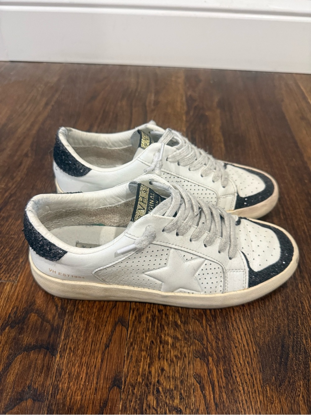 Vintage Havana White Leather Sneakers with Black Glitter detail